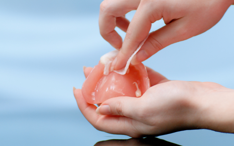Clean Dentures.png__PID:5a9fcedb-4f97-41ef-a26a-07cde8e45737